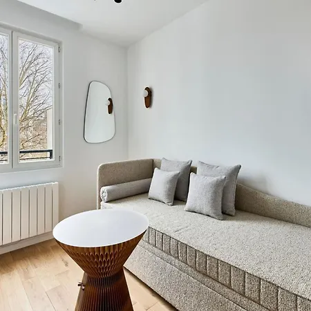 Canal Saint-martin 10th Design & Refined Managed By Mey Agency