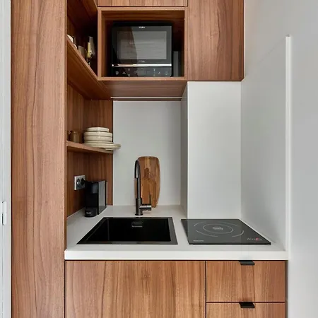 Apartment Canal Saint-martin 10th Design & Refined Managed By Mey Agency *